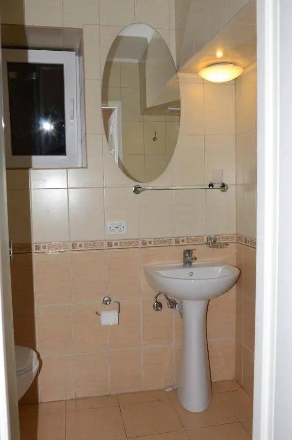 Gasthuis Burger Plus Inn Lviv Oekraïne